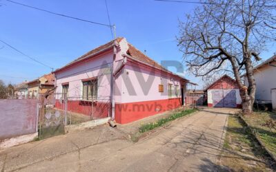 CENTRÁLNA POLOHA, OBROVSKÉ MOŽNOSTI – RODINNÝ DOM V BÁTOROVÝCH KOSIHÁCH!