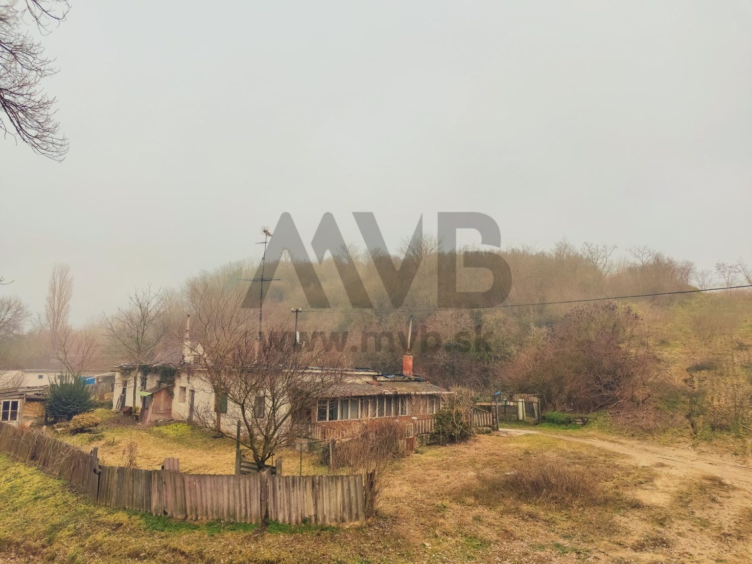 STAVEBNÝ POZEMOK DÉL-KOMÁROM (MAĎARSKO) — fotografia