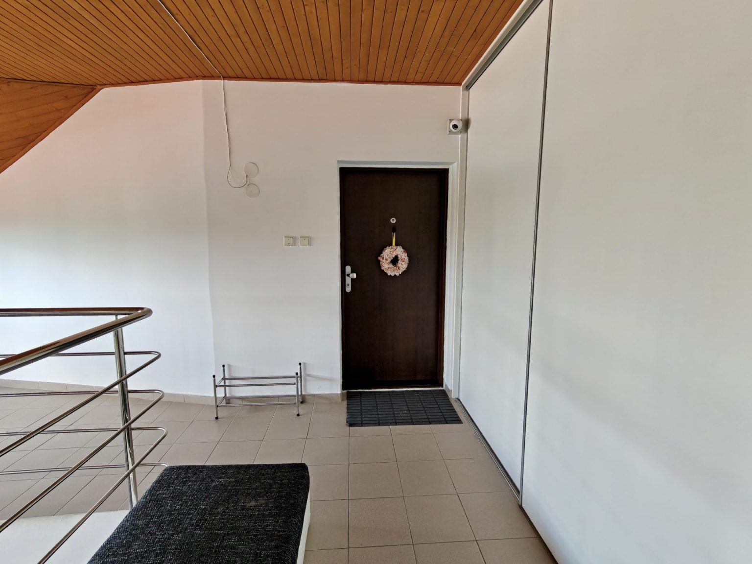 VÝNIMOČNÝ VEĽKOMETRÁŽNY 6-IZBOVÝ PODKROVNÝ BYT S TERASOU A 2 PARKOVACÍMI MIESTAMI | KOMÁRNO | DUNAJSKÉ NÁBREŽIE — fotografia