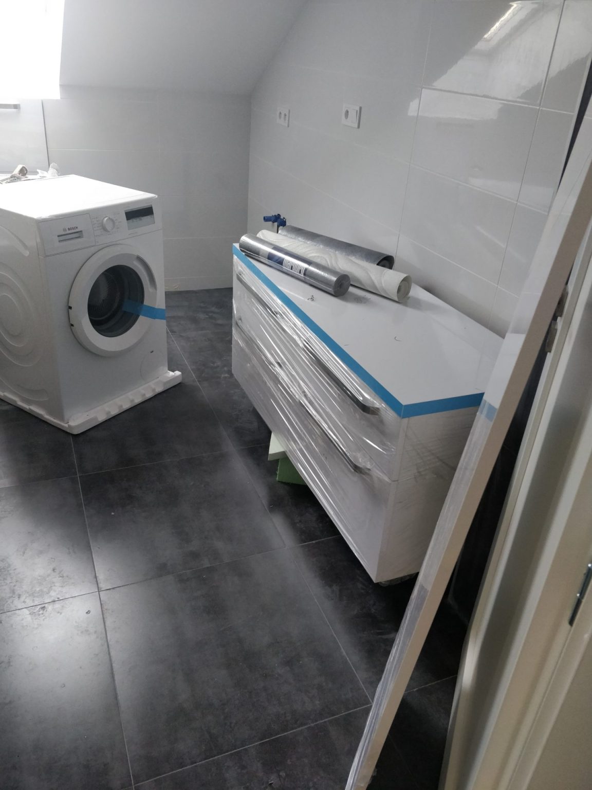 VÝNIMOČNÝ VEĽKOMETRÁŽNY 6-IZBOVÝ PODKROVNÝ BYT S TERASOU A 2 PARKOVACÍMI MIESTAMI | KOMÁRNO | DUNAJSKÉ NÁBREŽIE — fotografia
