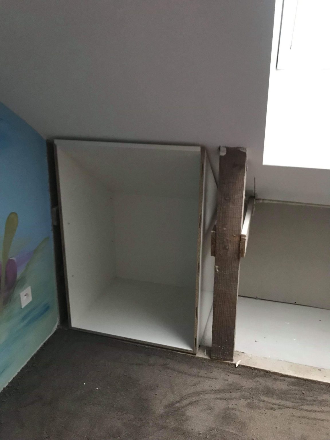 VÝNIMOČNÝ VEĽKOMETRÁŽNY 6-IZBOVÝ PODKROVNÝ BYT S TERASOU A 2 PARKOVACÍMI MIESTAMI | KOMÁRNO | DUNAJSKÉ NÁBREŽIE — fotografia