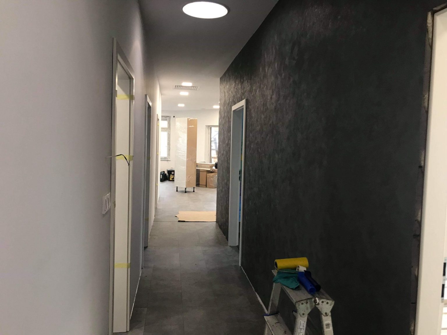 VÝNIMOČNÝ VEĽKOMETRÁŽNY 6-IZBOVÝ PODKROVNÝ BYT S TERASOU A 2 PARKOVACÍMI MIESTAMI | KOMÁRNO | DUNAJSKÉ NÁBREŽIE — fotografia