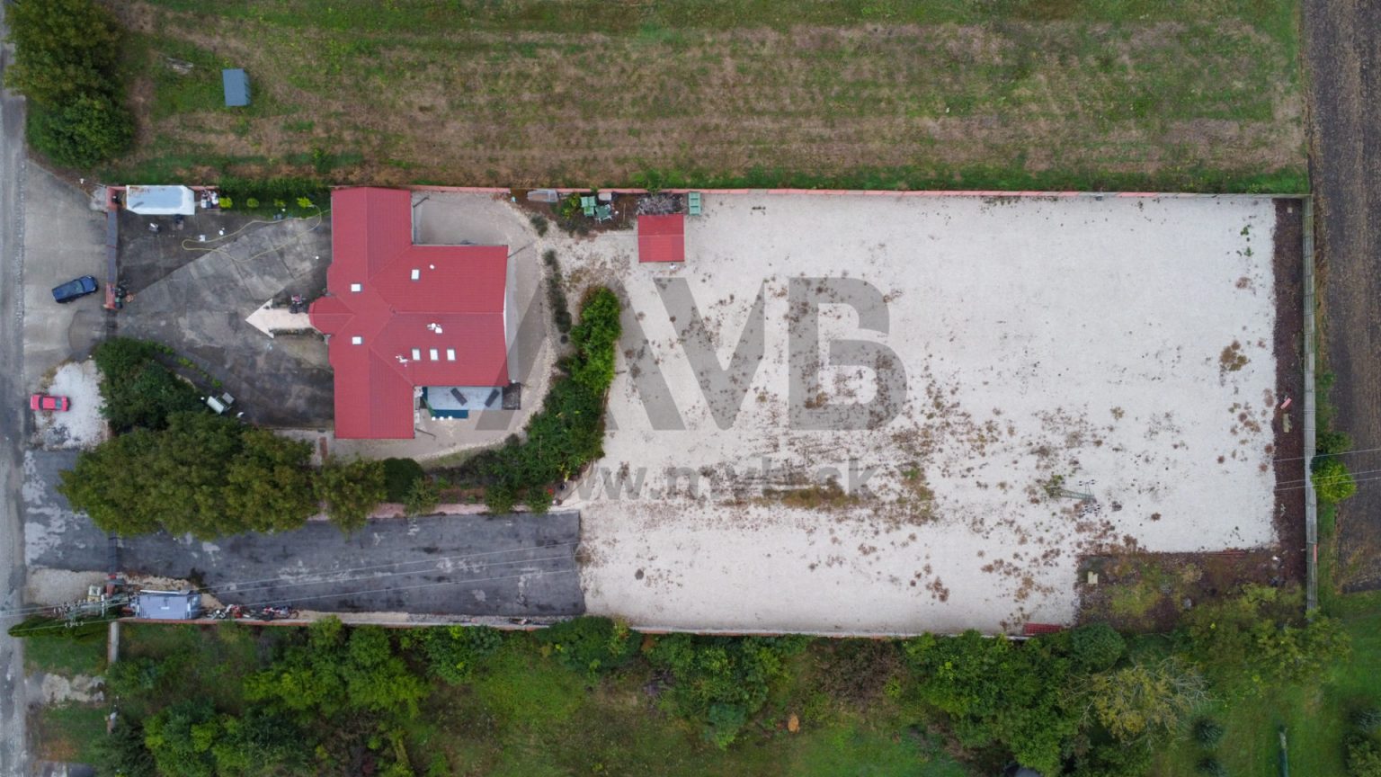 STAVEBNÝ POZEMOK V 1 Z TICHŠEJ A POKOJNEJŠEJ ČASTI OBCE MICHAL NA OSTROVE | OKRES DUNAJSKÁ STREDA — fotografia