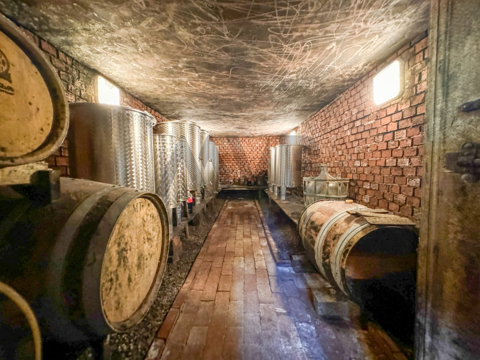 POSCHODOVÝ RODINNÝ DOM V TICHEJ A POKOJNEJ ULICI | MARCELOVÁ | OKRES KOMÁRNO — fotografia
