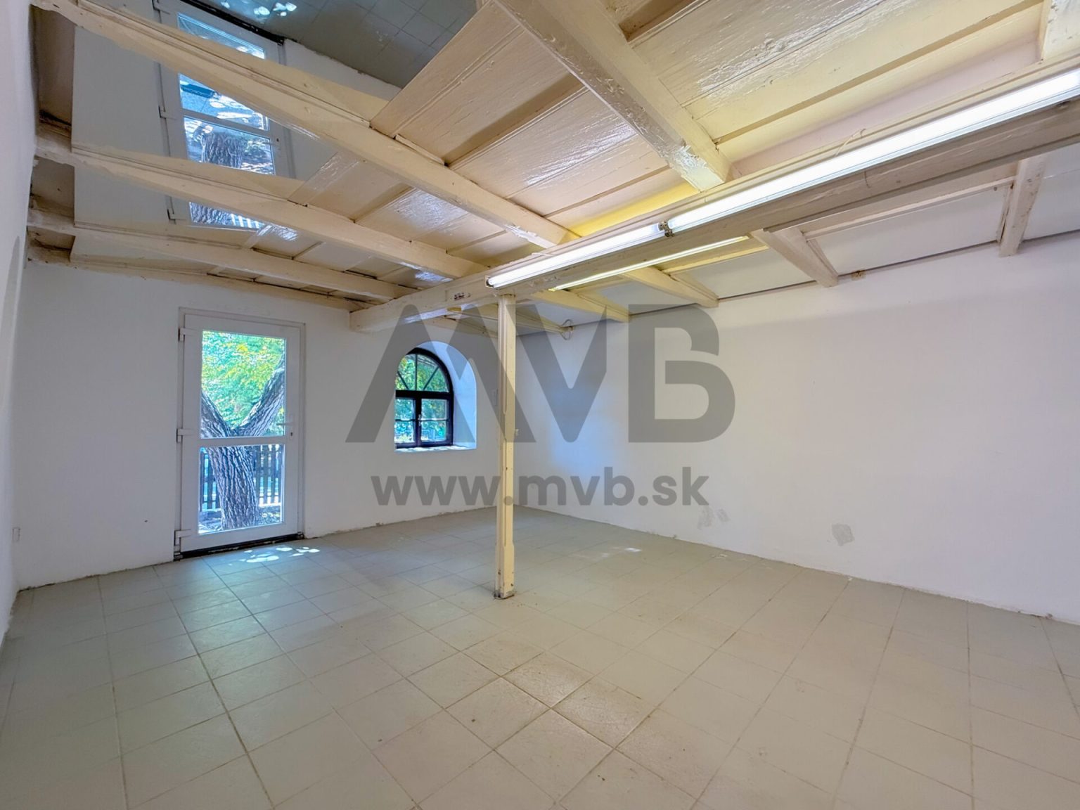 PODNIKANIE A BÝVANIE POD JEDNOU STRECHOU | MARCELOVÁ | OKRES KOMÁRNO — fotografia