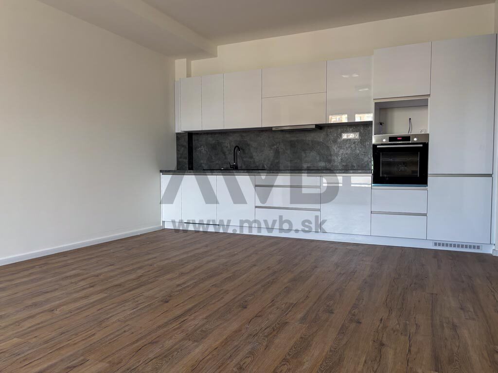 PRIESTRANNÝ 3-IZBOVÝ BYT S VEĽKOU TERASOU V NOVSTAVBE STAR RESIDENCE | NOVÉ ZÁMKY — fotografia